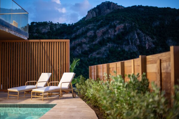 Piscine extérieure, piscine chauffée