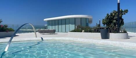 Udendørs pool, opvarmet pool