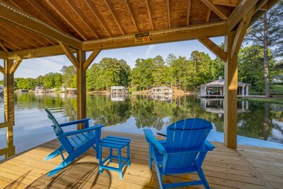 Waterfront-Gorgeous Views-New Boat House-Fire Pit-Much More!!
