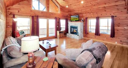 Mtn cabin with views! Short drive to Asheville, Chimney Rock, and Lake James!