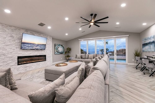 Stunnig Lake View, Heated Pool, Single Story!