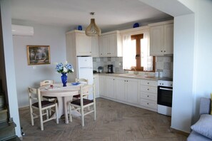 Apartamento | Cozinha privada | Geladeira grande, fogão, torradeira, forno com torradeira