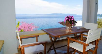 Athena Charming apt with stunning view