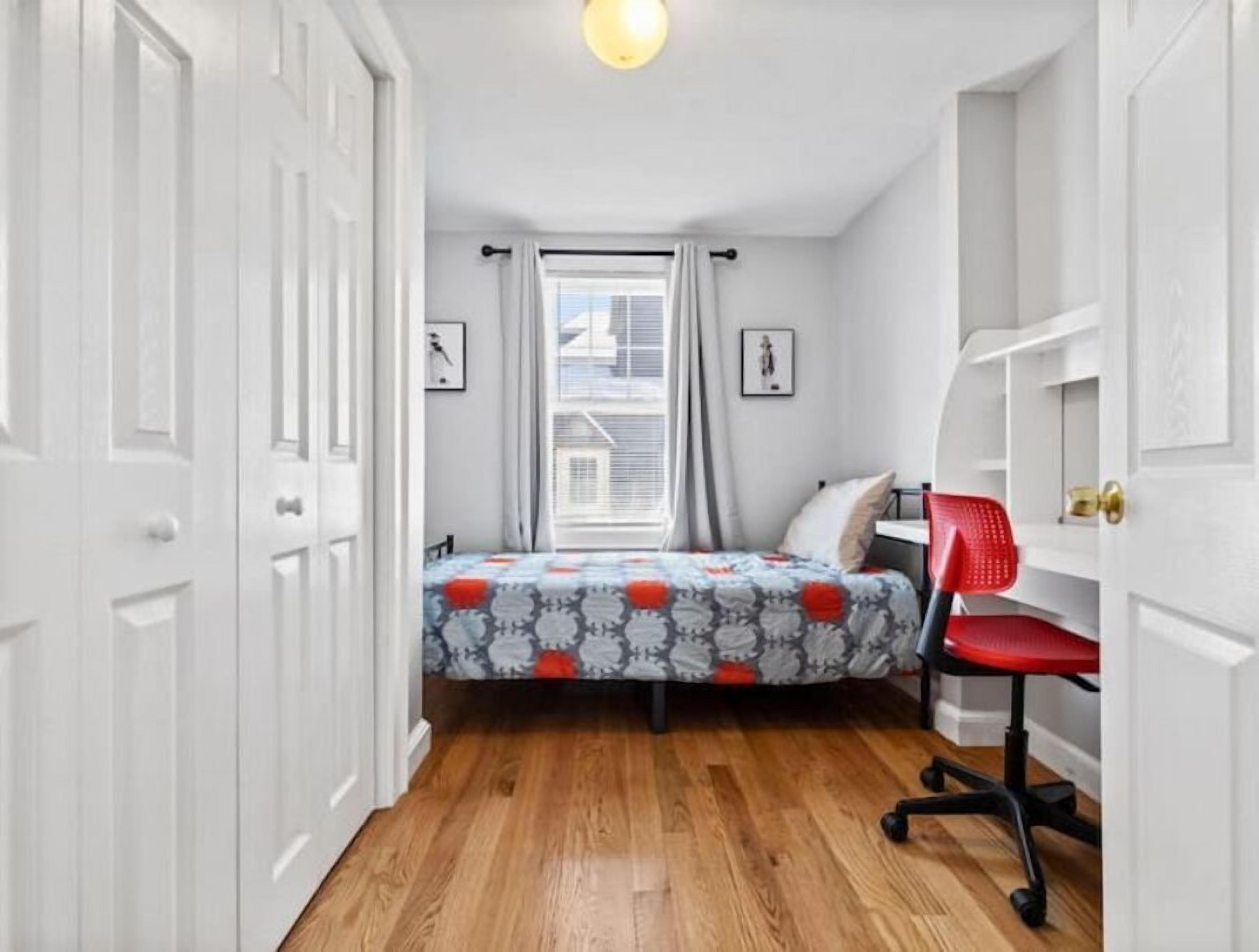 House in Arlington, near Boston, Harvard, MIT, and Tuft University