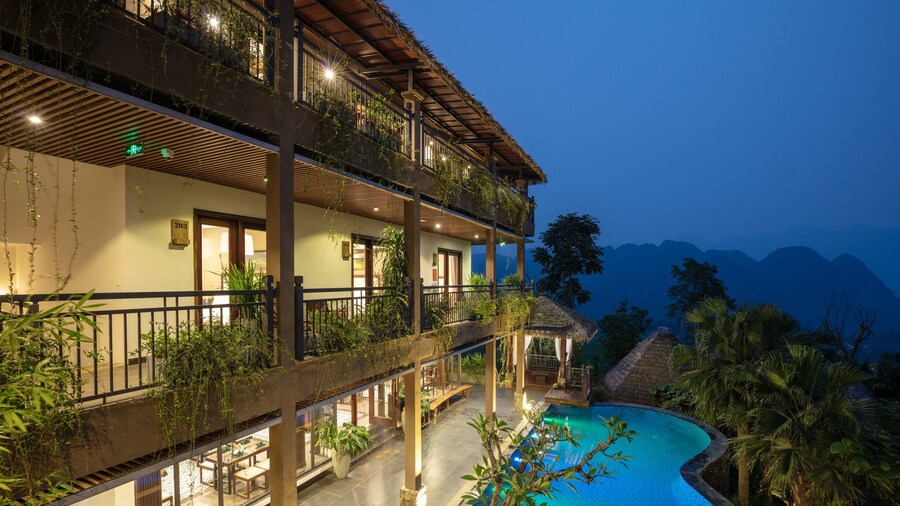 Ebino Pu Luong Resort