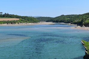 Beach nearby - Grade II Old Engine House, on the SW Coast Path (Noss Mayo)