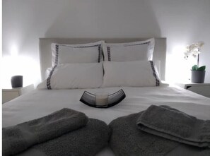 3 bedrooms, iron/ironing board, travel cot, free WiFi