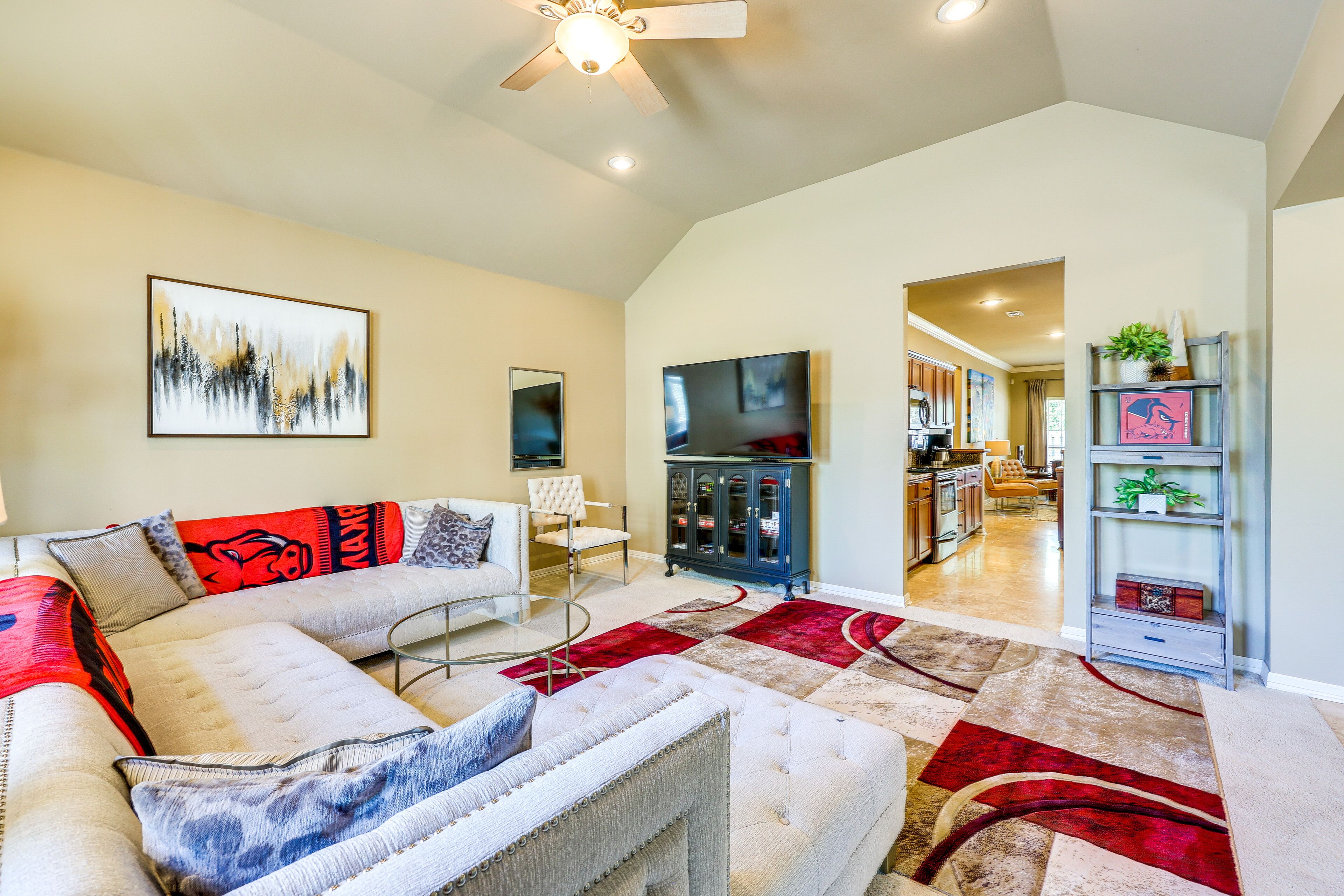 Spacious Family Home 3 Mi to Downtown Fayetteville