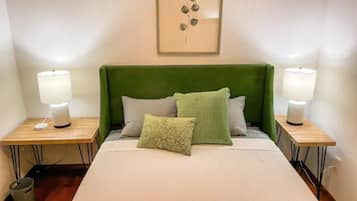 3 bedrooms, desk, iron/ironing board, free WiFi