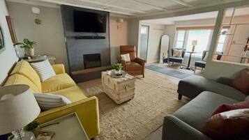 Smart TV, fireplace, video games, DVD player