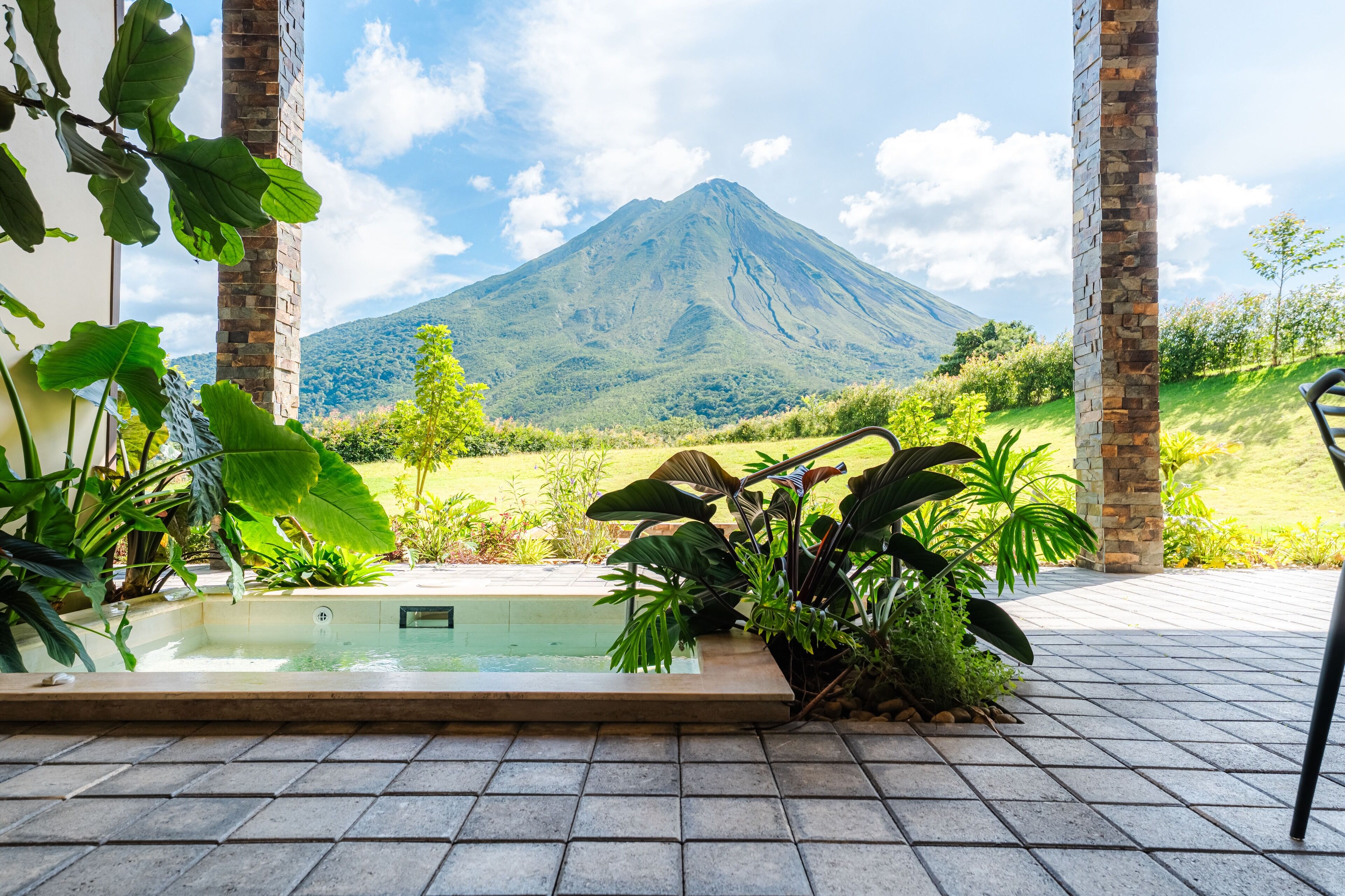 Deluxe Villa | Private spa tub