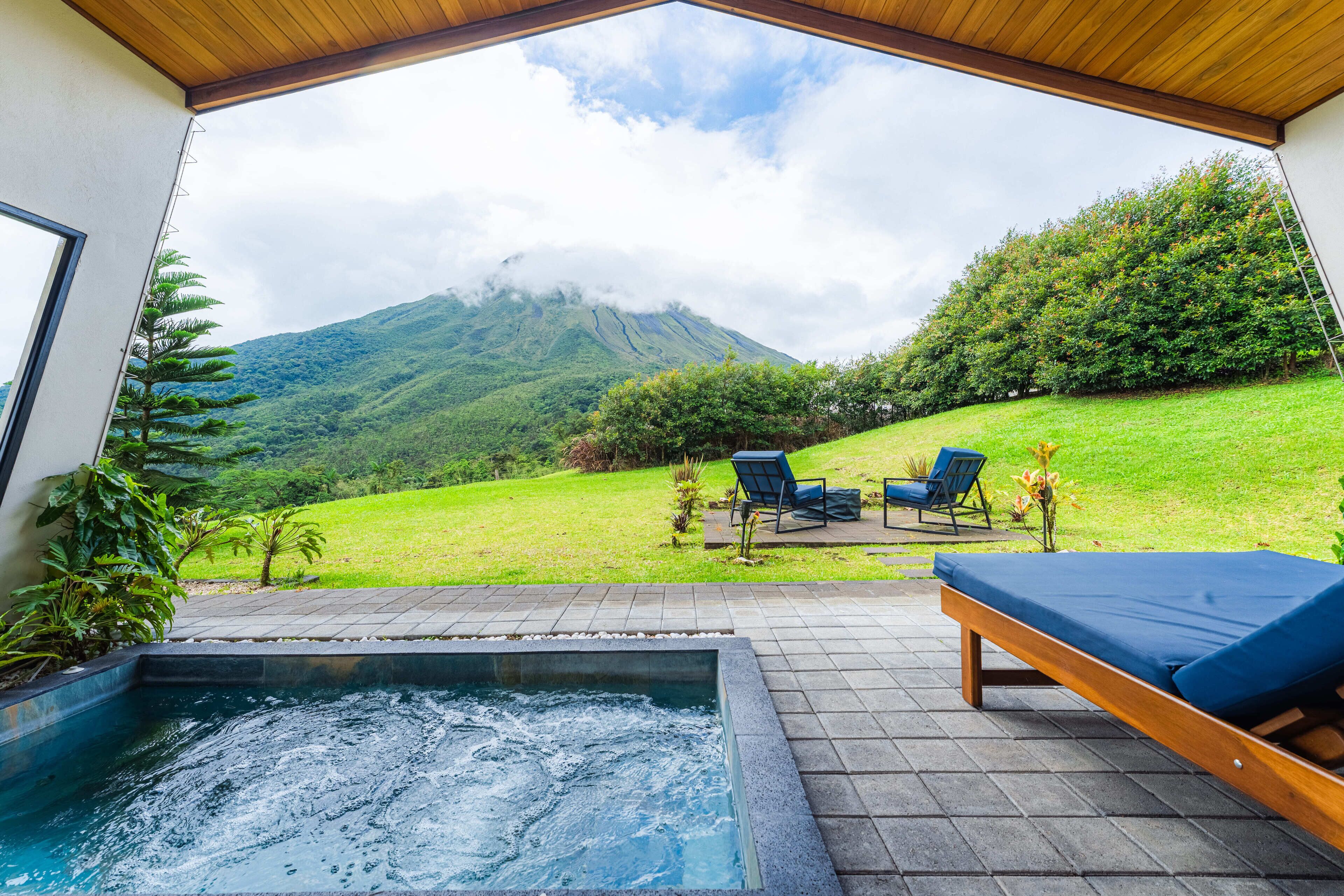 Honeymoon Villa, 1 King Bed with Sofa bed | Terrace/patio