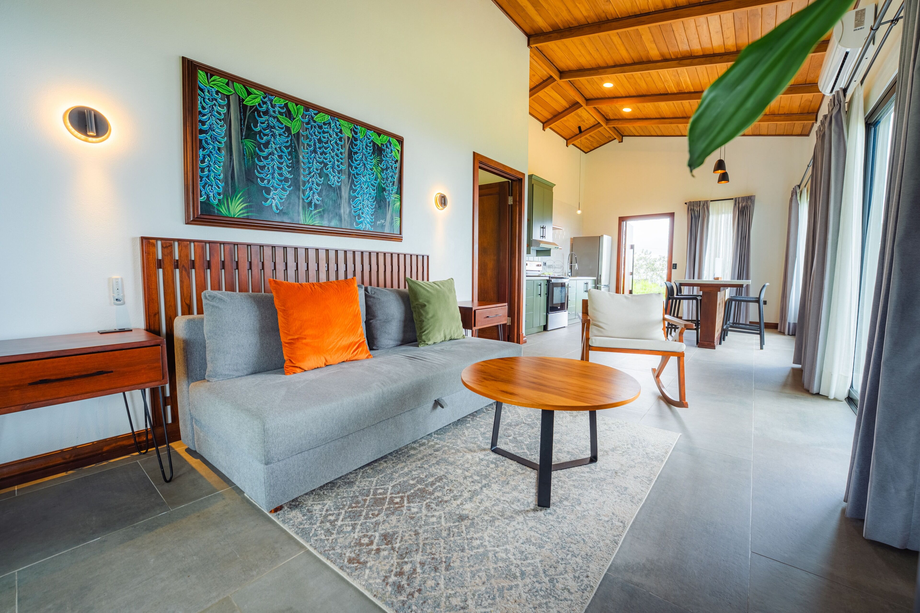 Honeymoon Villa, 1 King Bed with Sofa bed | Living room | 50-inch flat-screen TV with cable channels, TV, Netflix