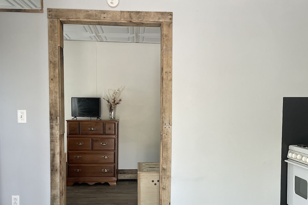 ONE BEDROOM FULLY FURNISHED APARTMENT