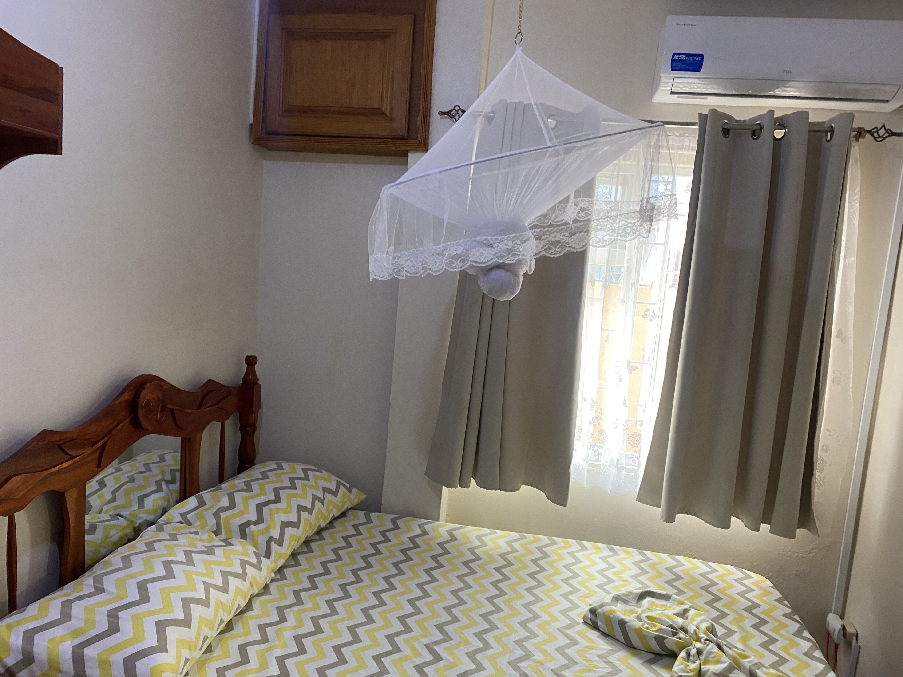 1 chambre, fer et planche à repasser, lit parapluie, Wi-Fi