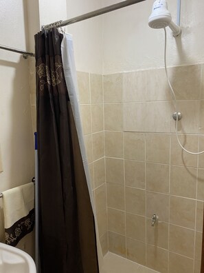 Shower, towels, toilet paper - BROOKVILLE 1 BEDROOM- GROUND FLOOR (Georgetown)