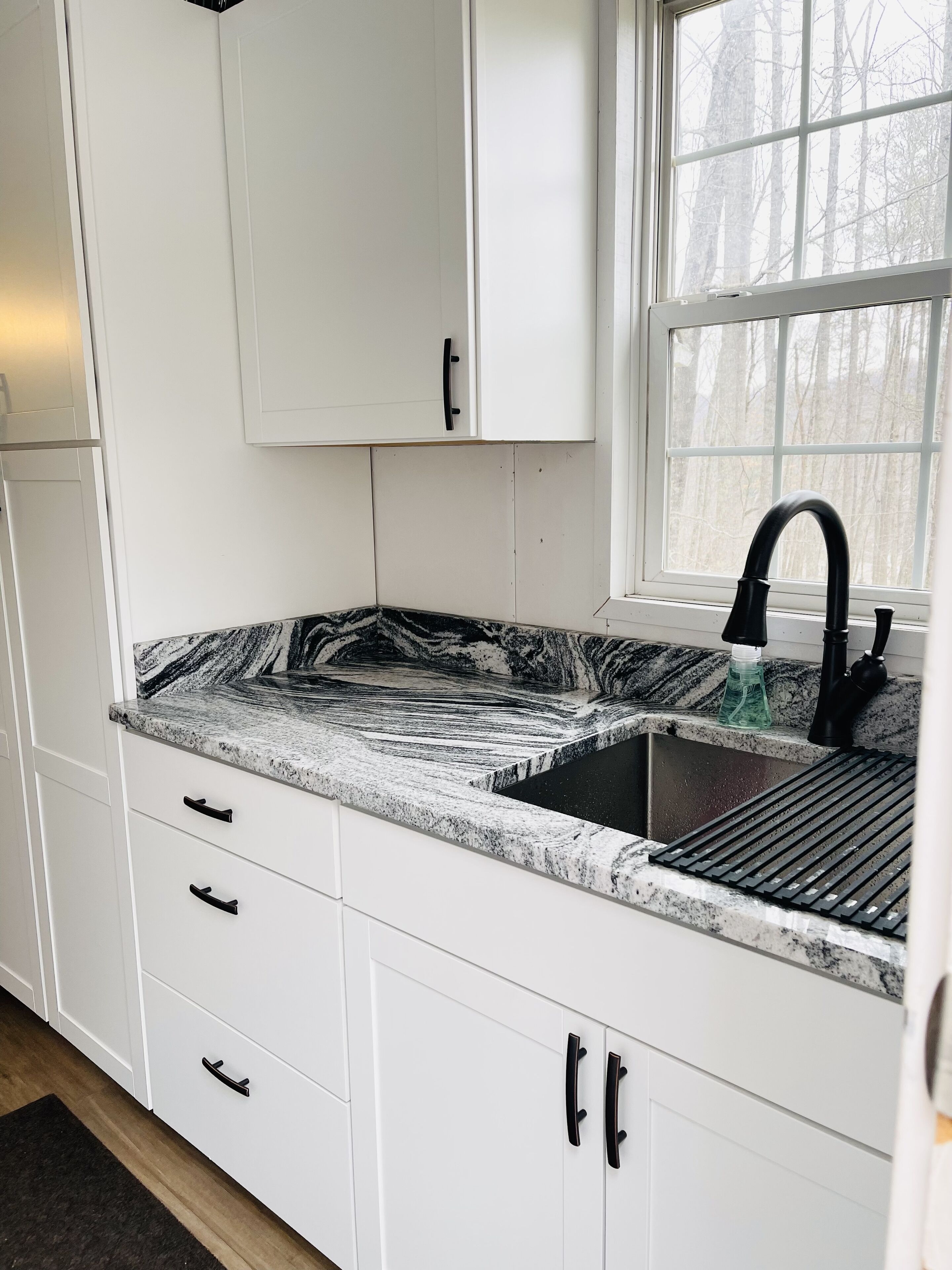 Mountain house in the heart of Valle Crucis- App State 9.7miles away-steep drwy