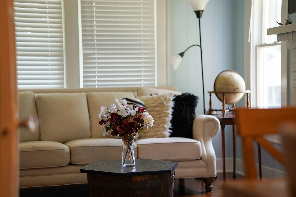 Photo 5 of HollyWild House Cozy 3-Bedroom Bungalow Downtown Greer