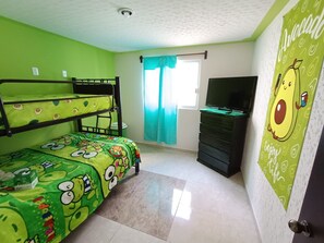 3 habitaciones y ropa de cama