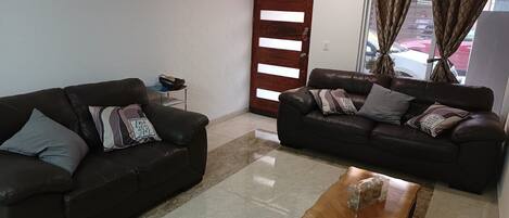 TV, DVD player