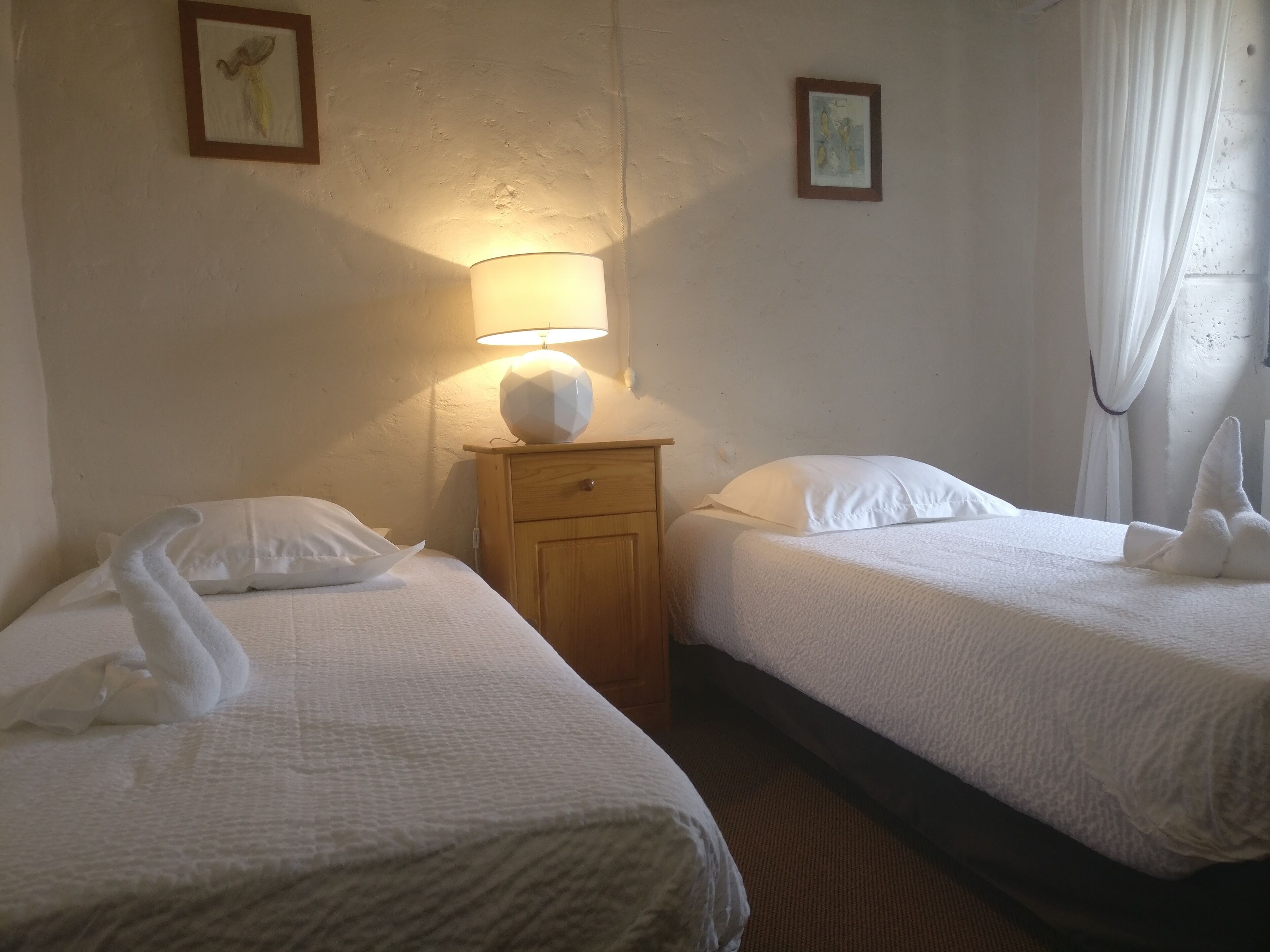 2 dormitorios, tabla de planchar con plancha, wifi y ropa de cama