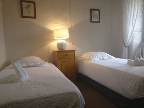 2 Schlafzimmer, Bügeleisen/Bügelbrett, WLAN, Bettwäsche