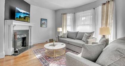 Large Charming Victorian Oasis in Elmwood Village