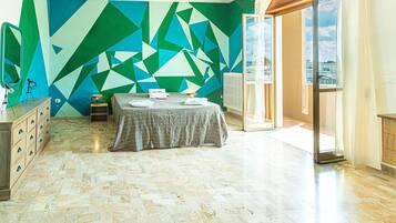 Classic Apartment | 4 bedrooms, iron/ironing board, rollaway beds, free WiFi
