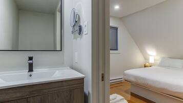 4 camere, ferro/asse da stiro, Internet, lenzuola