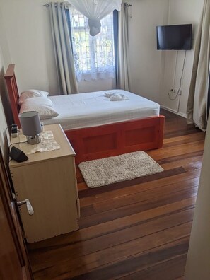 2 bedrooms, in-room safe, travel cot, WiFi