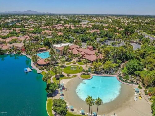 Sanctuary at Val Vista Lakes