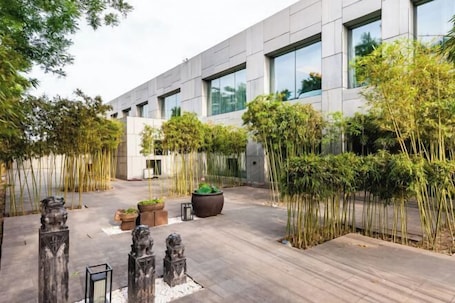 庭園. Hongkou Silver Hotel