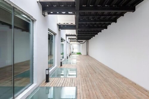 Hongkou Silver Hotel