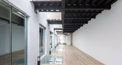 Hongkou Silver Hotel