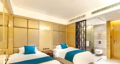 Hongkou Silver Hotel