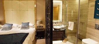 Hongkou Silver Hotel