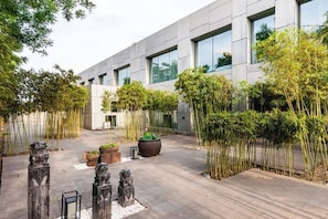 Unclassified image, 5 of 13, button - Hongkou Silver Hotel (Tianjin)