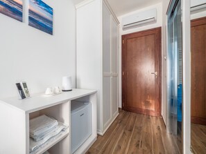 Chambre Supérieure | Couette en duvet d'oie, Wi-Fi gratuit, draps fournis