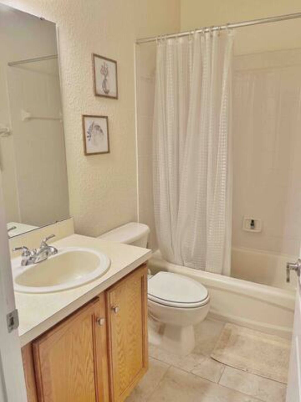 Spacious 5 Bedroom Pool Home Close to Disney World