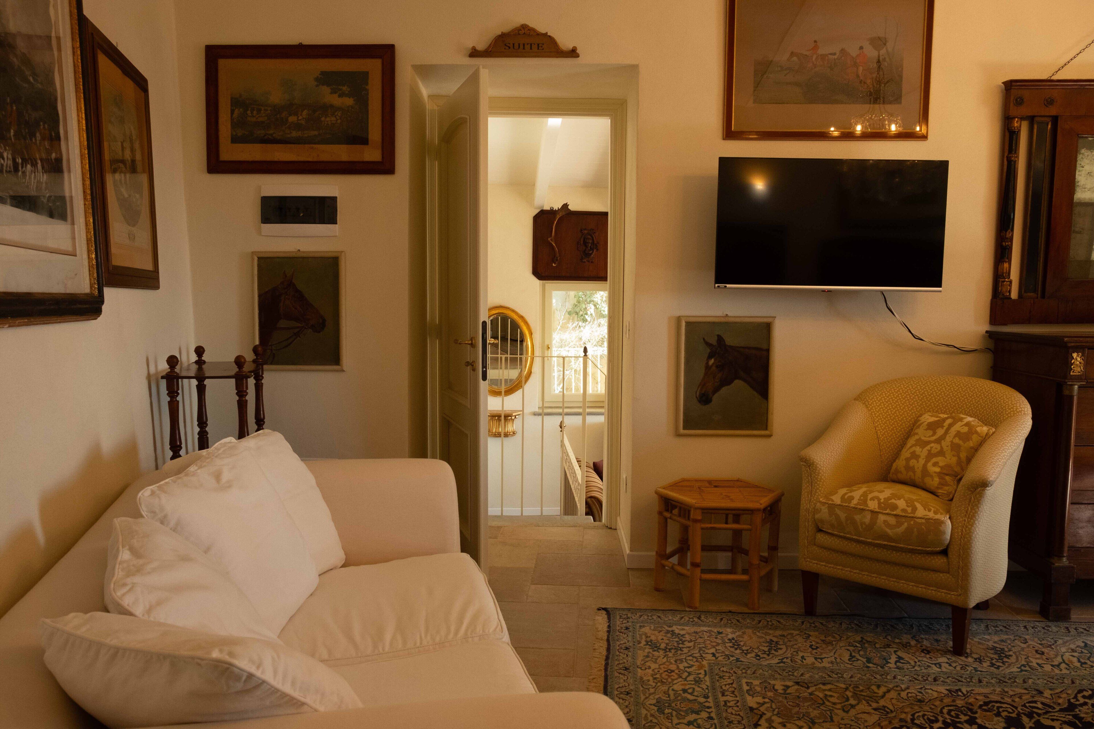  "Secret Garden with a View" at Ai Leoni Ruggenti!