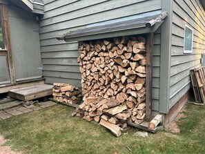 Property grounds - Gorgeous home close to Fish Creek & Hot Tub! (Fish Creek)