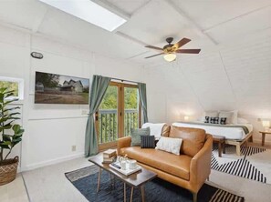 TV, fireplace - Gorgeous home close to Fish Creek & Hot Tub! (Fish Creek)