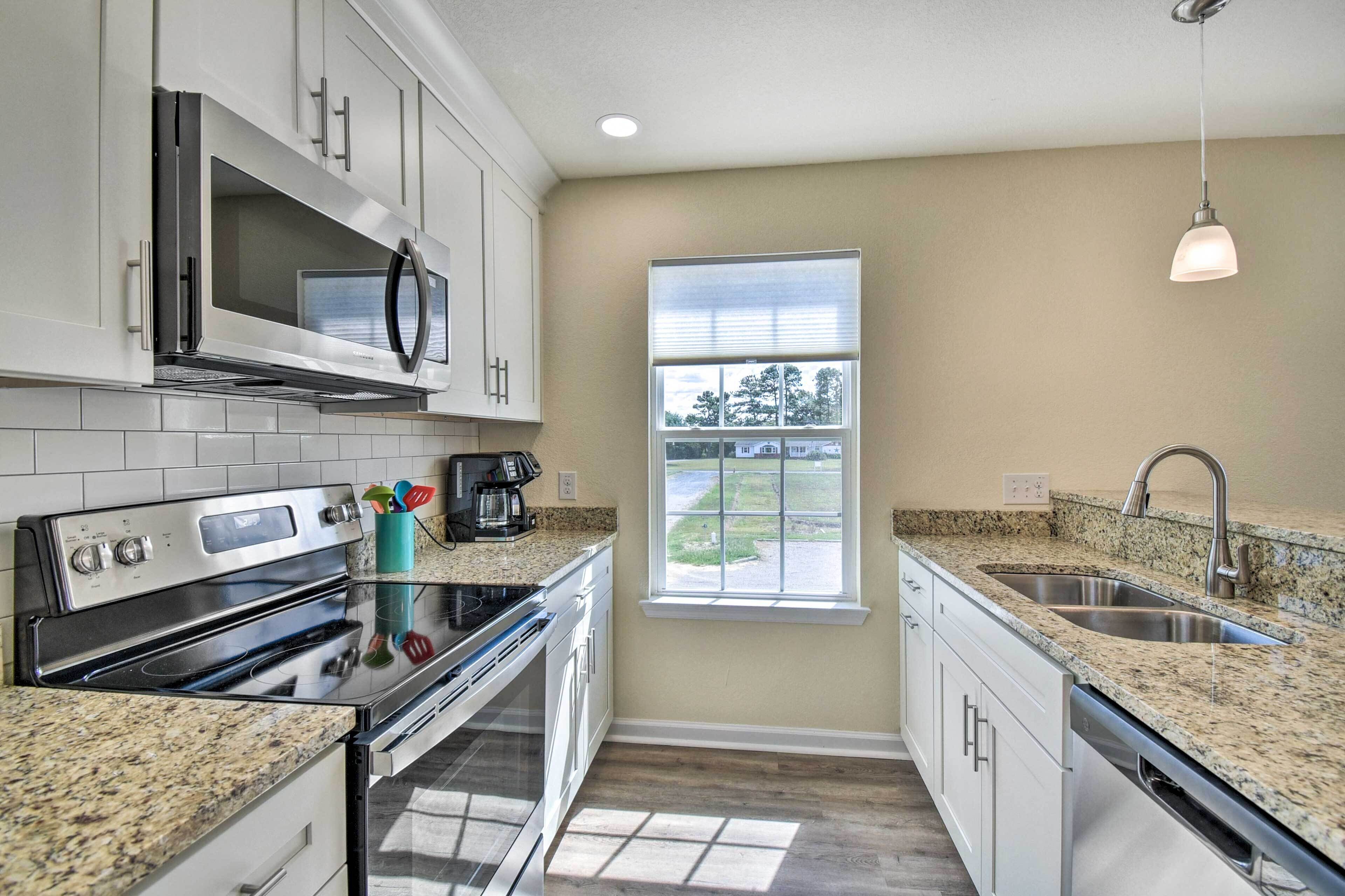 Cozy Cape Charles Apartment: Walk to Beaches!