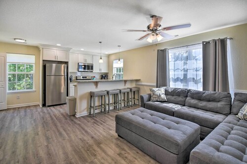 Cozy Cape Charles Apartment: Walk to Beaches!