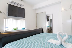 Deluxe-Studiosuite | Bügeleisen/Bügelbrett, kostenloses WLAN, Bettwäsche
