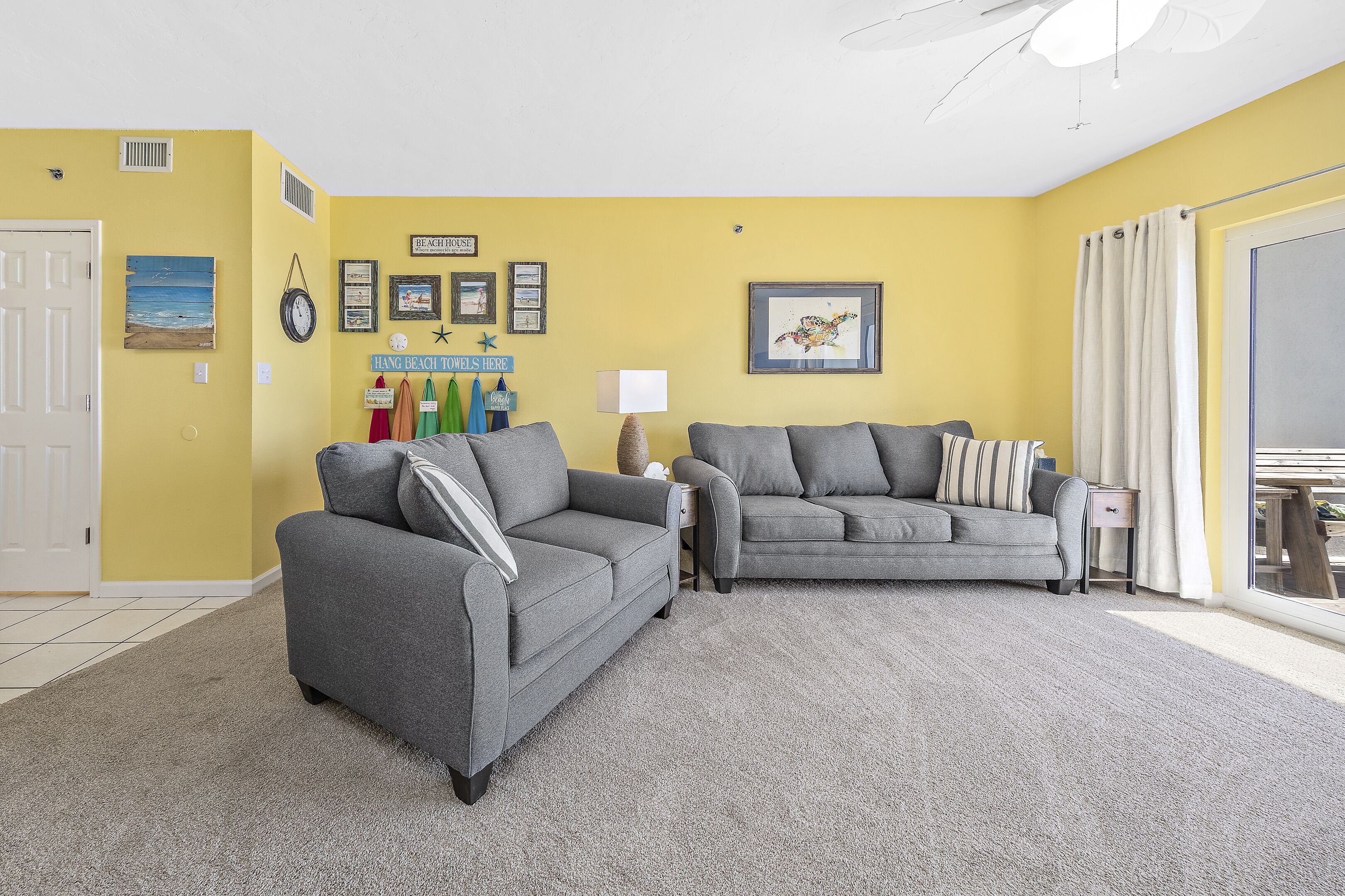 Direct Beachfront with Private Balcony Beach View!