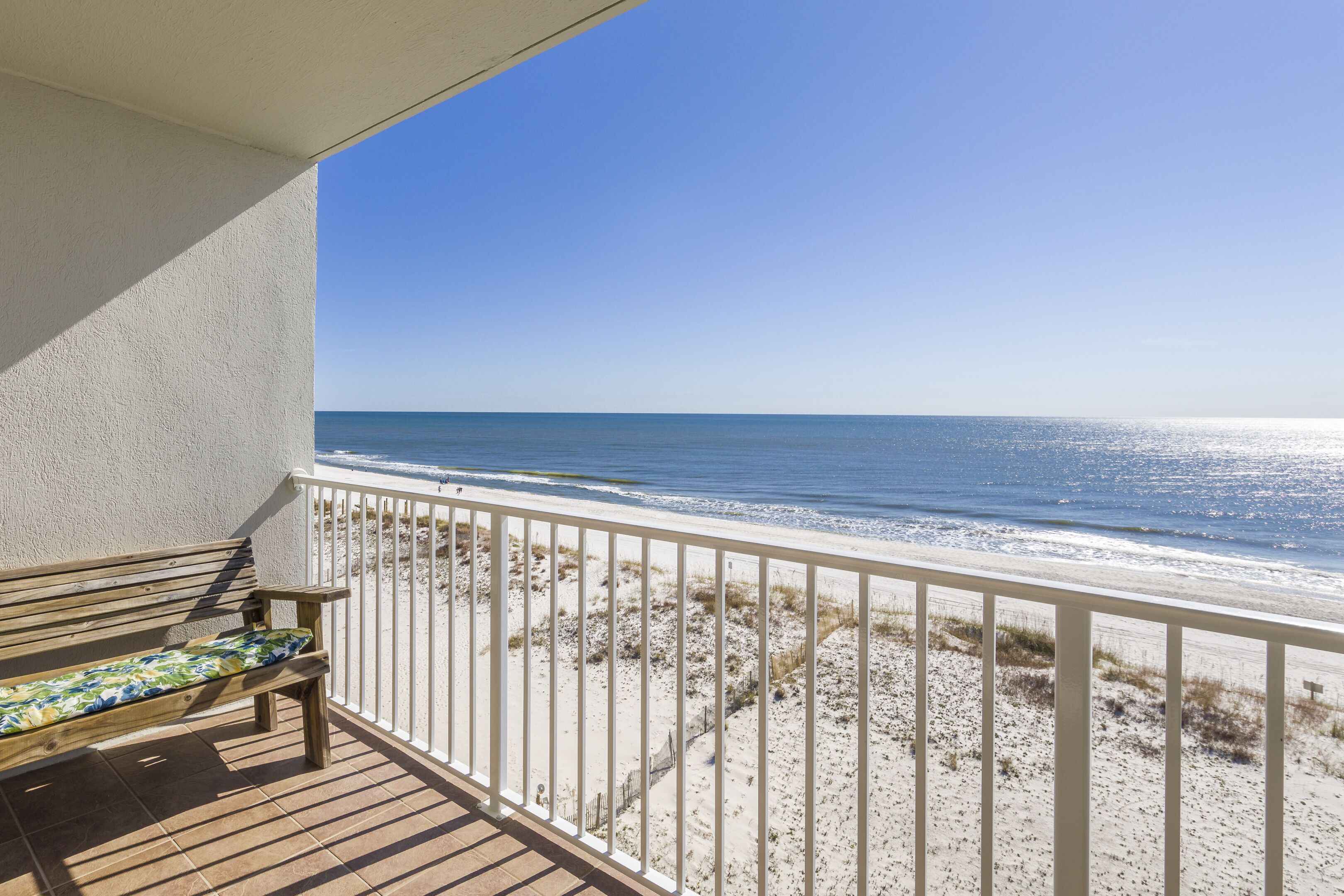 Direct Beachfront with Private Balcony Beach View!