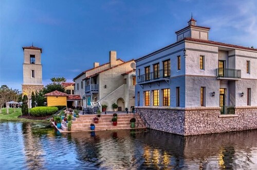 Kissimmee Amenity filled Development