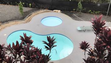 Utomhuspool