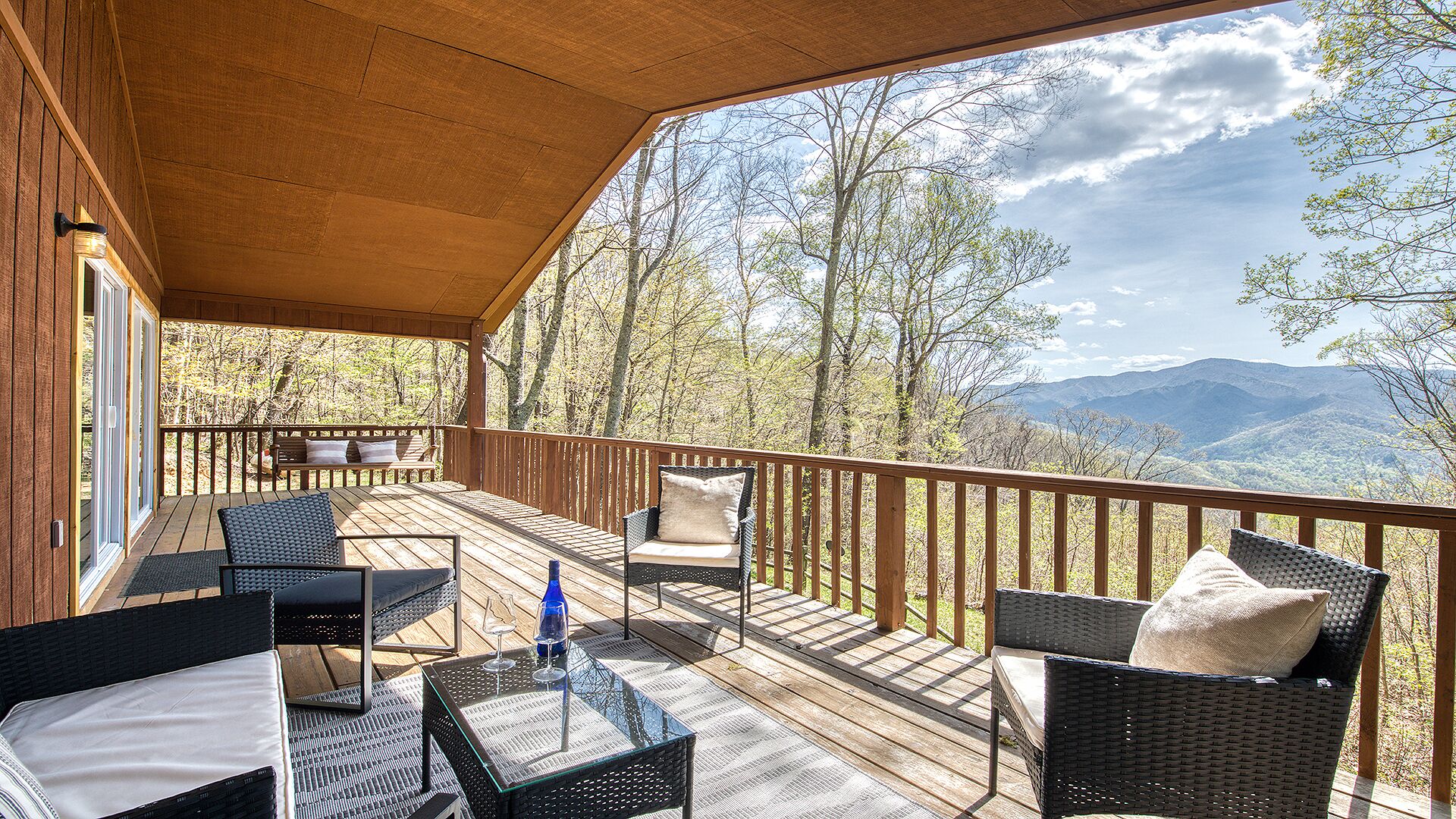Full home, Mountain View, Creek